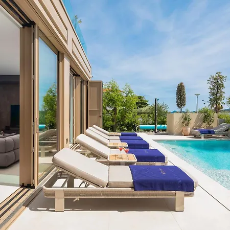 Piano By Adriaticluxuryvillas Vila Turanj