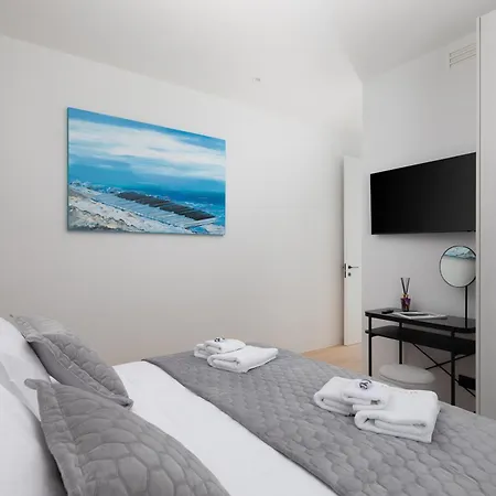 Piano By Adriaticluxuryvillas Vila Turanj