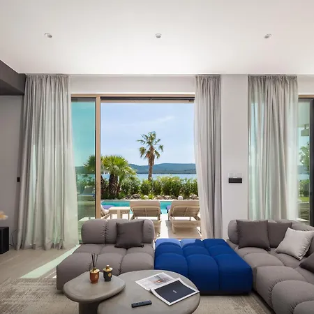 Piano By Adriaticluxuryvillas * Turanj